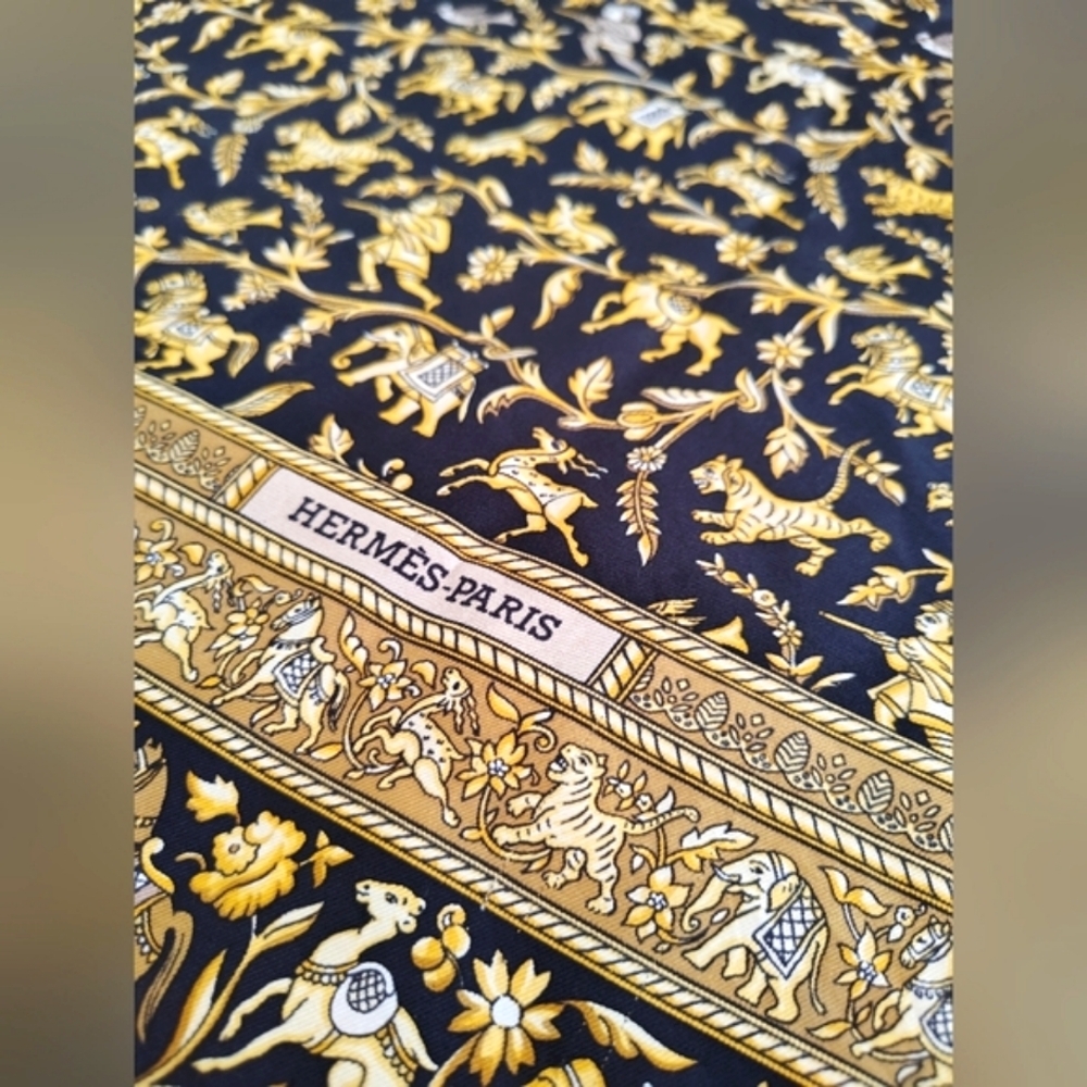 Hermes Chasse En Inde Black & Gold Silk Scarf - Picture 8 of 16